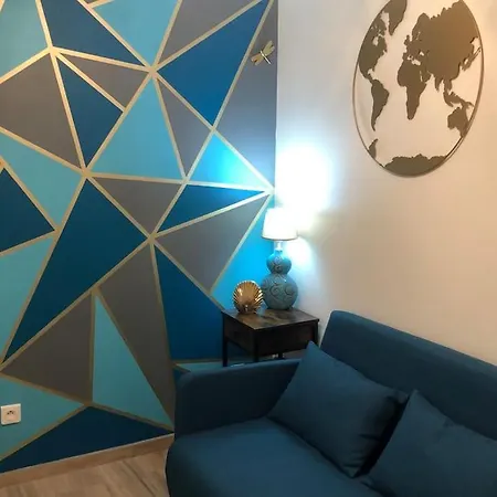 Des Corbieres : Maison Neuve Deco Moderne